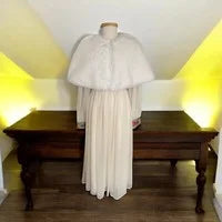 Women’s Embellished Faux Fur Capelet Wrap